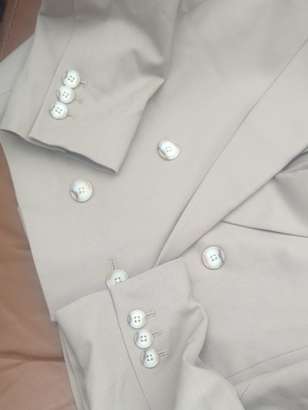 BABATON Cropped Double-Breasted Women's Wool Blazer in Taupe - Picture 6 of 9